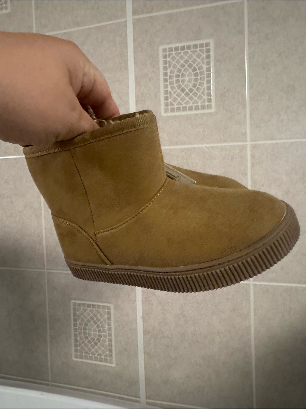 Cat and Jack  Ankle Bootie in Camel with zipper new 10